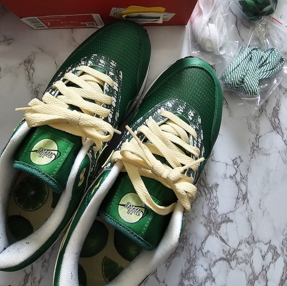 Nike Air Max 1 Prm CJ0609-300 sz 7 limeade
